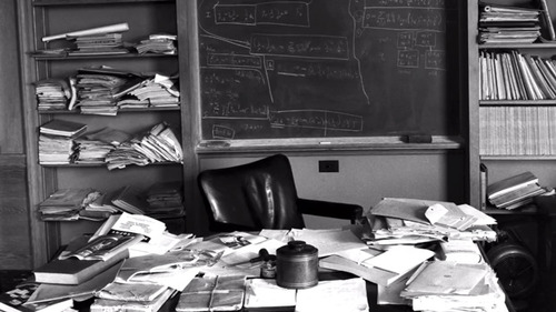 Arti Dibalik Kamar Kamu Yang Selalu Berantakan